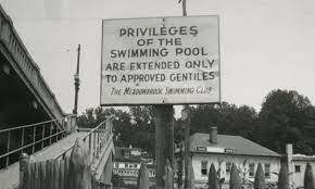 2.-Judíos-no-pueden-usar-piscina millones