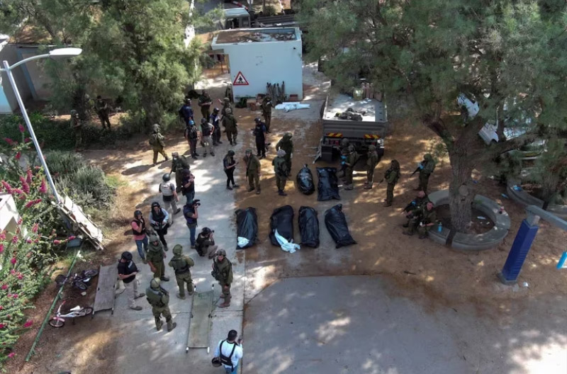 Cuerpos víctimas Kfar Aza - Reuters millones