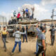 Palestinos toman tanque israelí - Flash90 genocidio