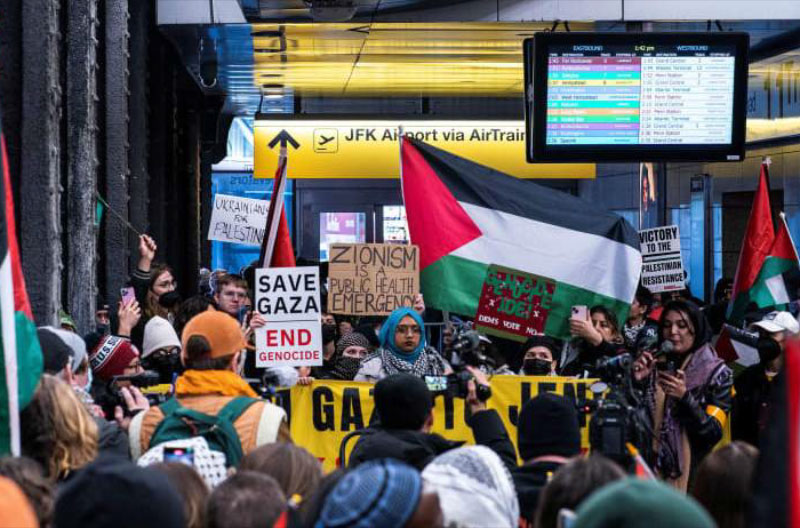 Manifestacion-estacion-Jamaica-NY-Reuters izquierda