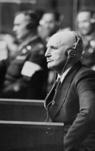 Julius-Streicher-en-Nuremberg-1946-Museo-Holocausto-Washington festividad