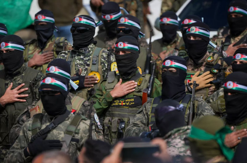 Hamas-uniformados-AP violencia