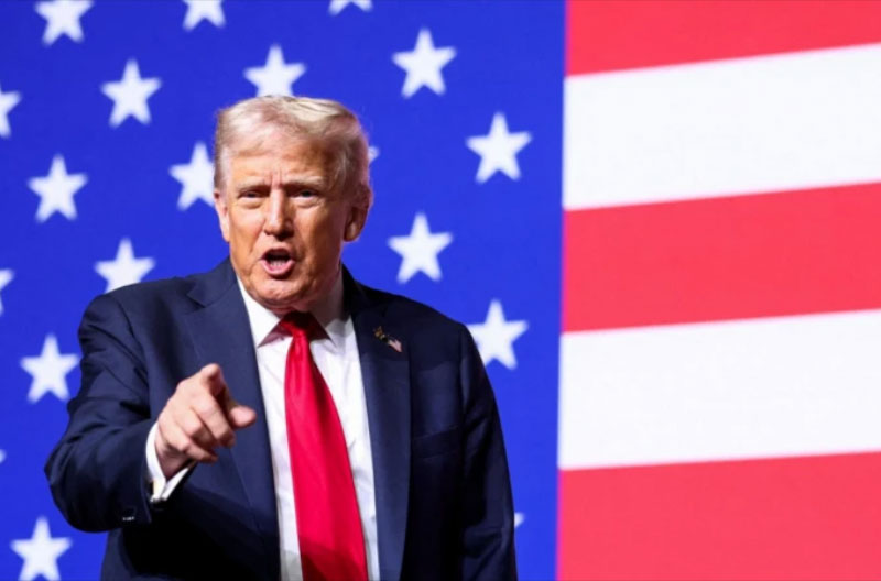 Trump-y-bandera imperial