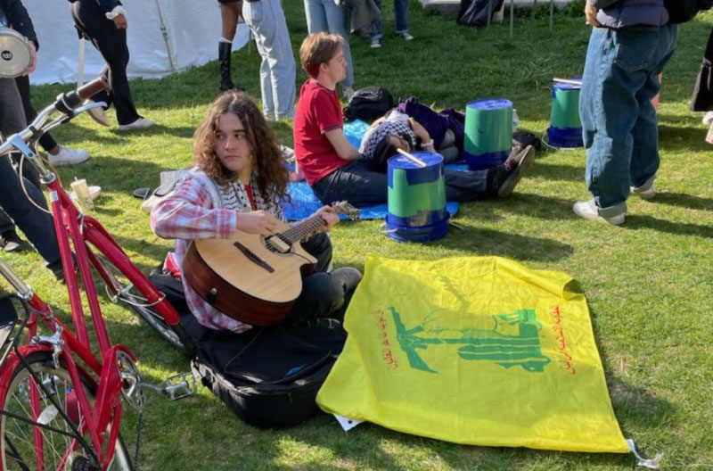 Bandera-de-Hezbola-en-Princeton-X occidentales