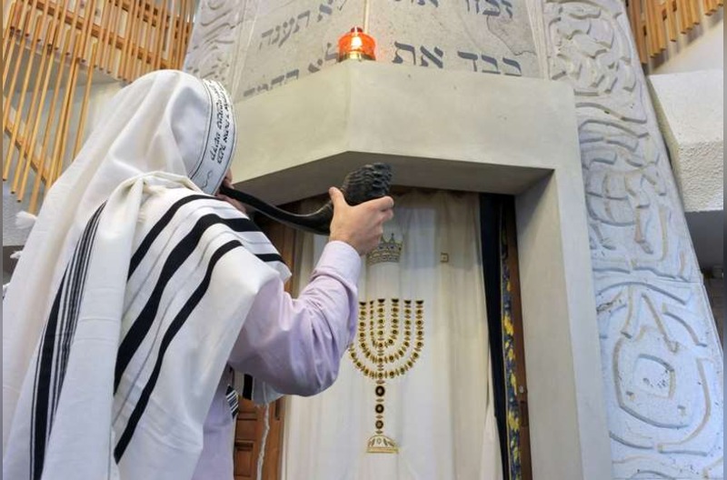 Tocando-el-Shofar-ABC-News israel